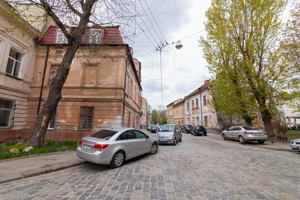 Apartments Leopolli Near Opera House Lemberg Exterior foto
