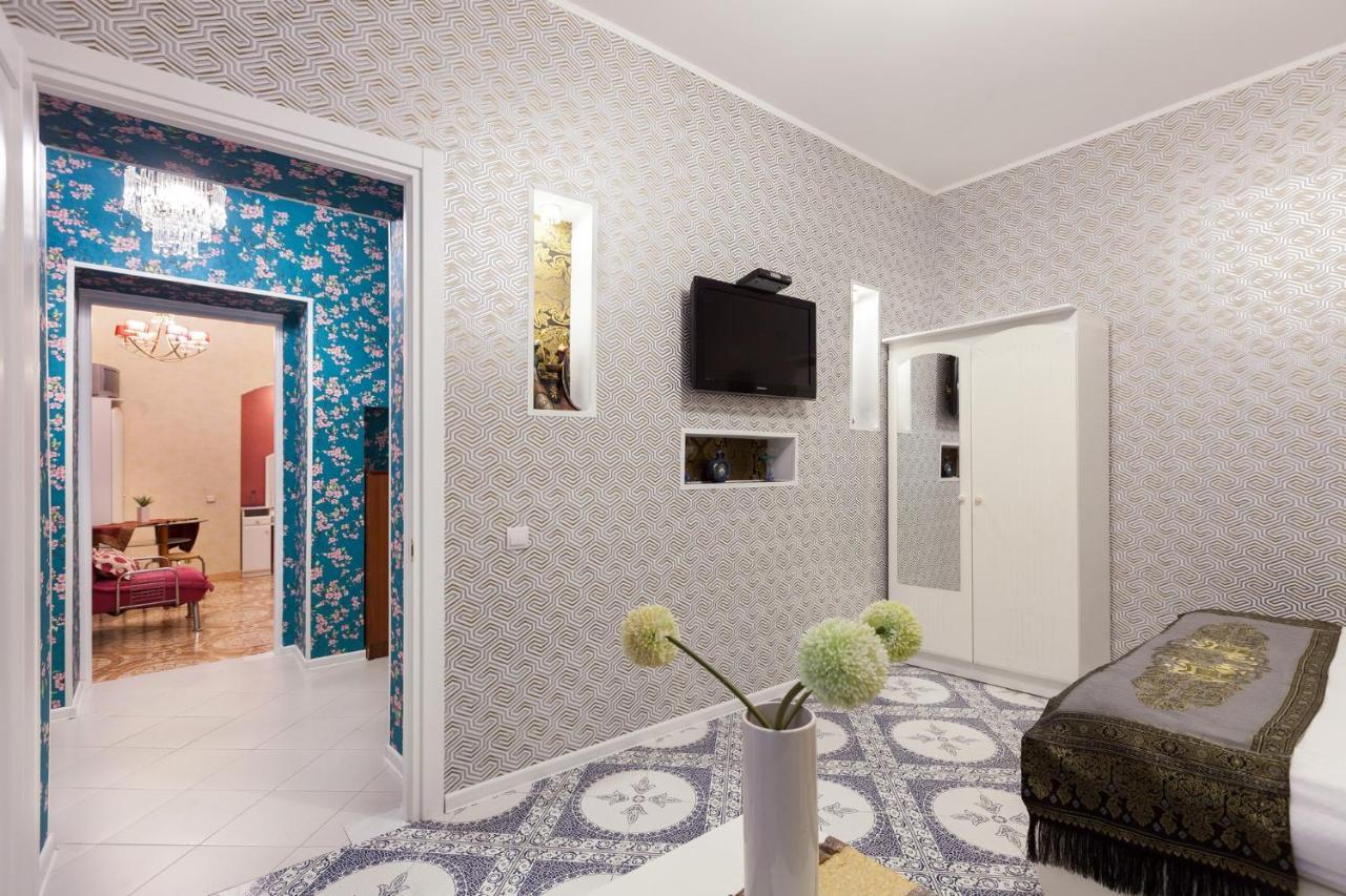 Apartments Leopolli Near Opera House Lemberg Exterior foto