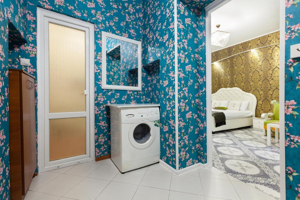 Apartments Leopolli Near Opera House Lemberg Exterior foto